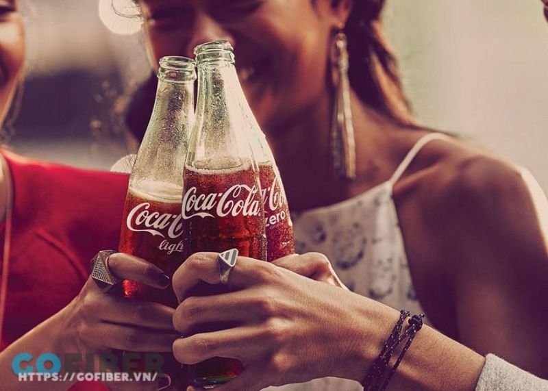 Sản phẩm mang lại cảm xúc - chiến lược marketing của Coca Cola