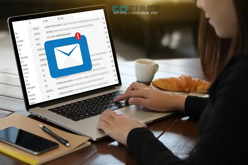 Phân biệt webmail và email client